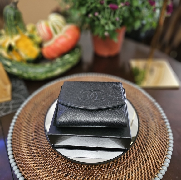 CHANEL Handbags - CHANEL CAVIAR SHORT COMPACT WALLET